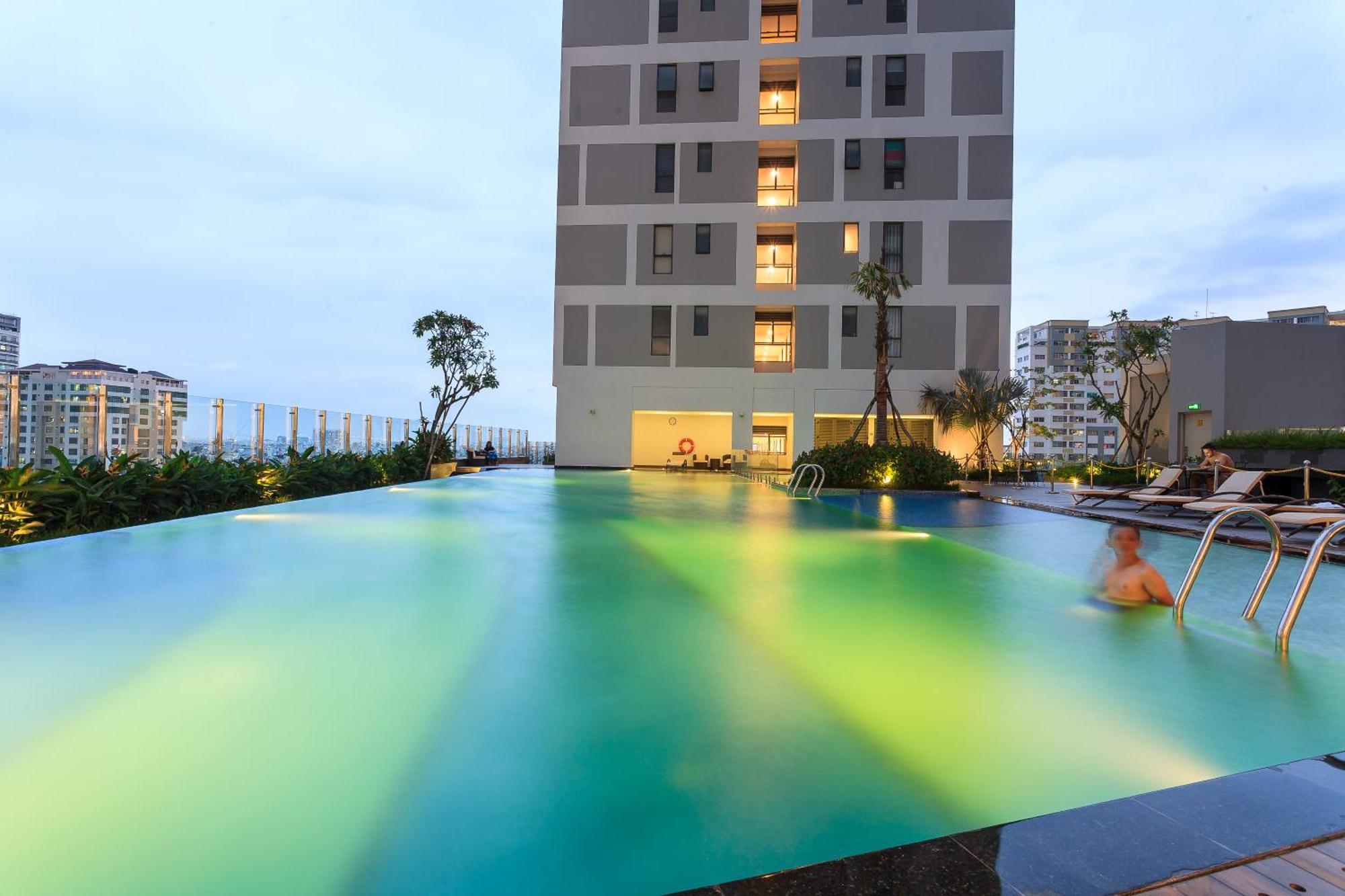 Stay With Me Saigon Apartment - Rivergate Residence Хошимин Екстериор снимка